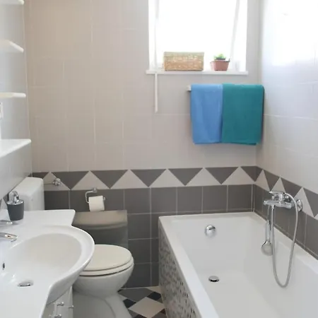 Apartment S&z *